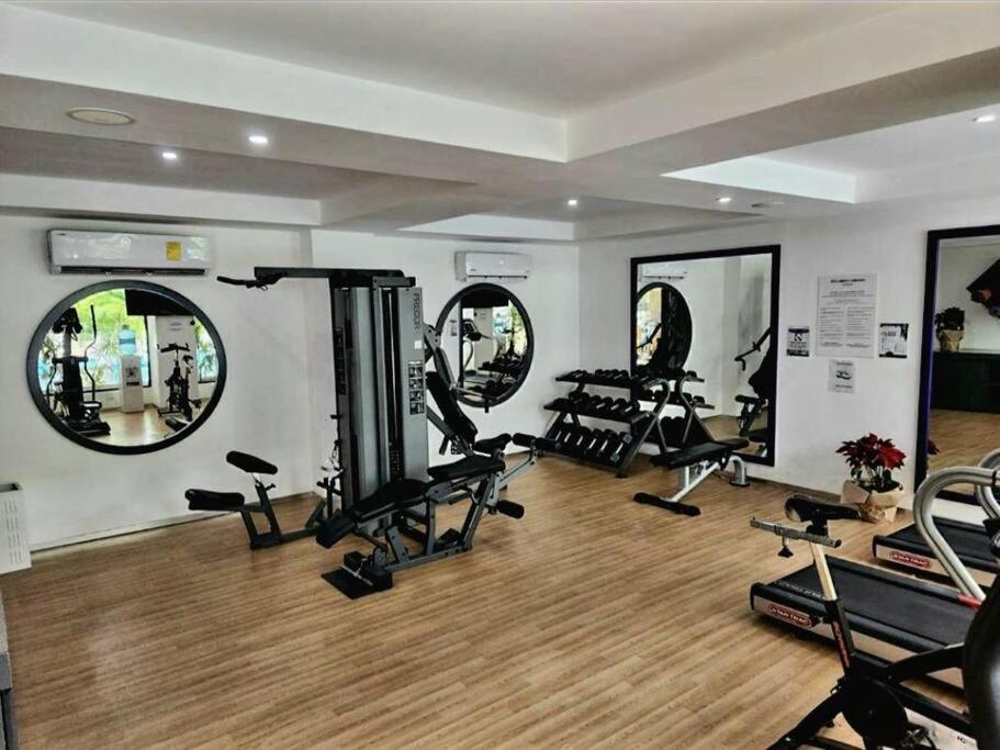 Stunning 1 Bdrm Condo Gym-Pool 10 Min To The Beach & Quinta Av Playa del Carmen Exteriér fotografie